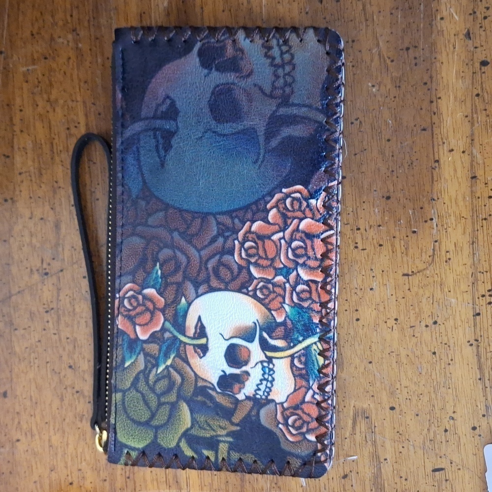 Skull & Roses wristlet wallet new